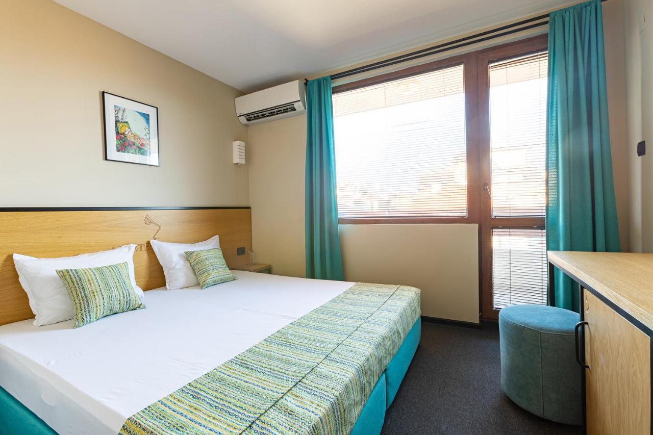 Hotel Albatros New Town 3*